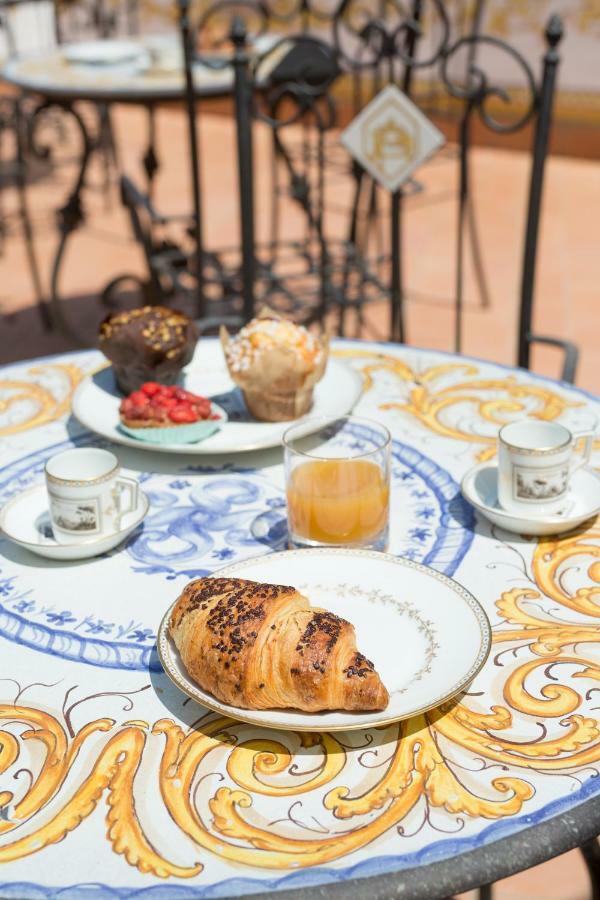 Palazzo Doria D'Angri Suites Napoli Bagian luar foto